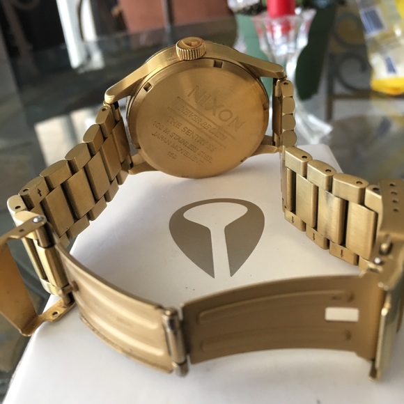 Nixon sentre ss